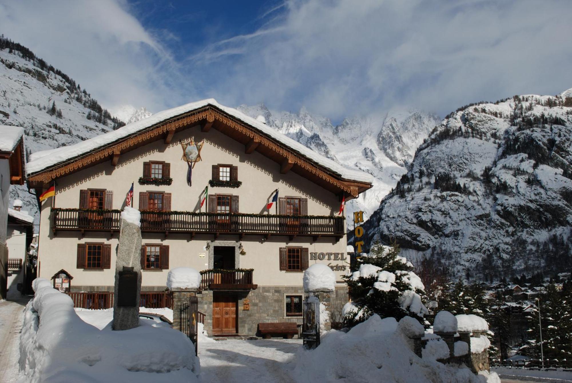 Hotel Des Glaciers 3*